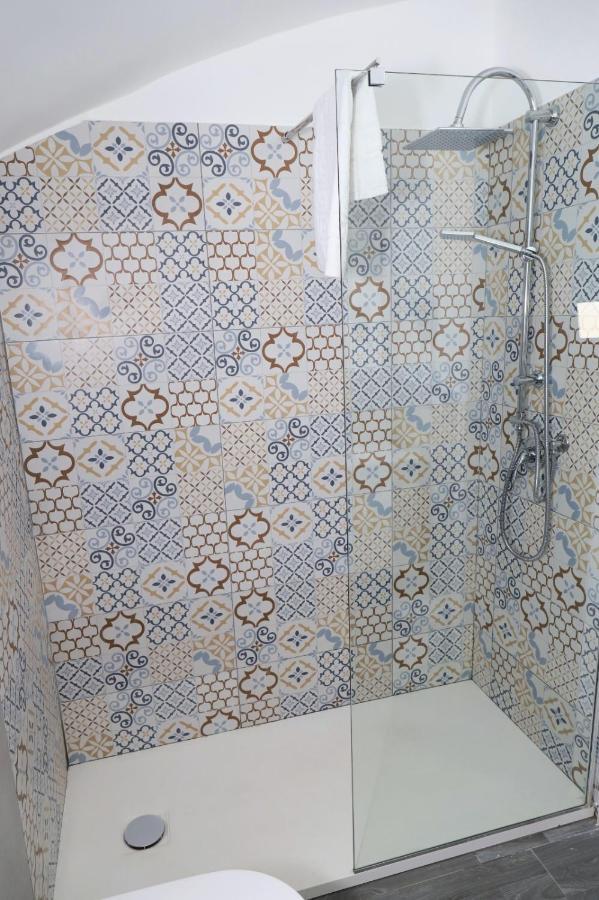 Suite Nicolai 165 Бари Экстерьер фото