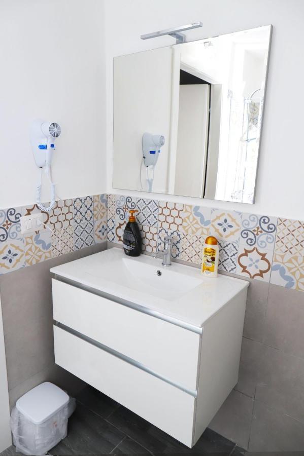 Suite Nicolai 165 Бари Экстерьер фото